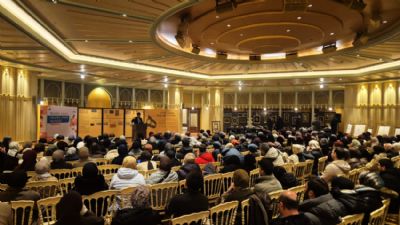 Alt�n Harfler: 114 Mushaf, Tek Kelam Sergisi Taksim Camii K�lt�r Sanat Merkezi�nde Ziyaret�ilerle Bulu�tu